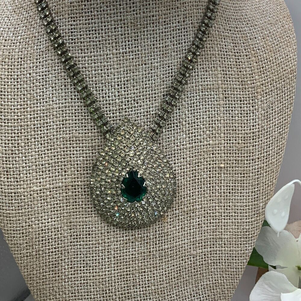 Celebrity NY Vintage Glass Green Stone Teardrop Crystal Necklace Brooch - Picture 4 of 9